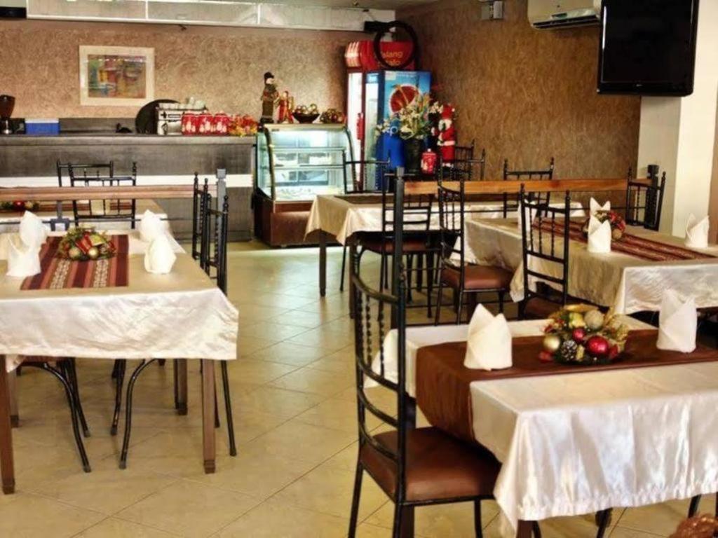D' Leonor Hotel Davao Экстерьер фото