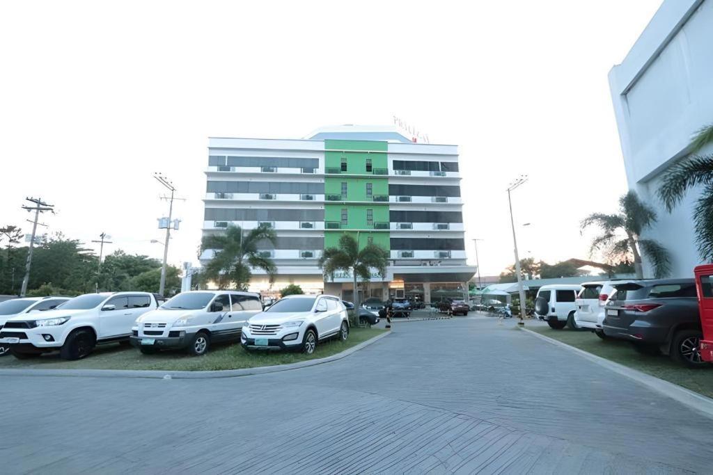 D' Leonor Hotel Davao Экстерьер фото